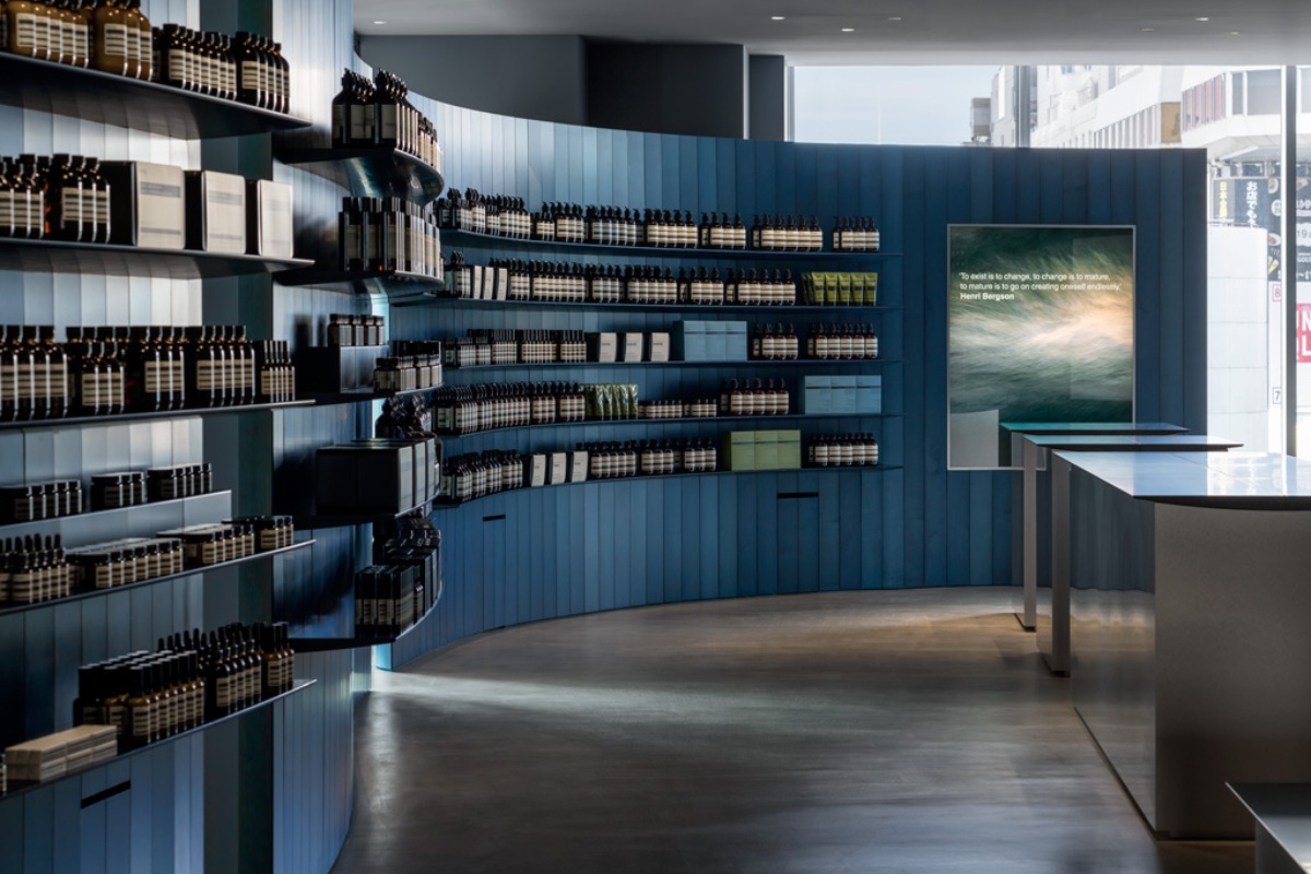 護膚品套裝：特別為油性肌膚設(shè)計，控油效果顯著